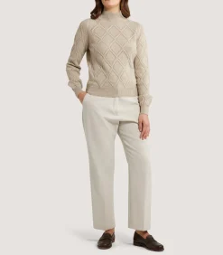 Women's Cashmere Cable Sweater in Oatmeal