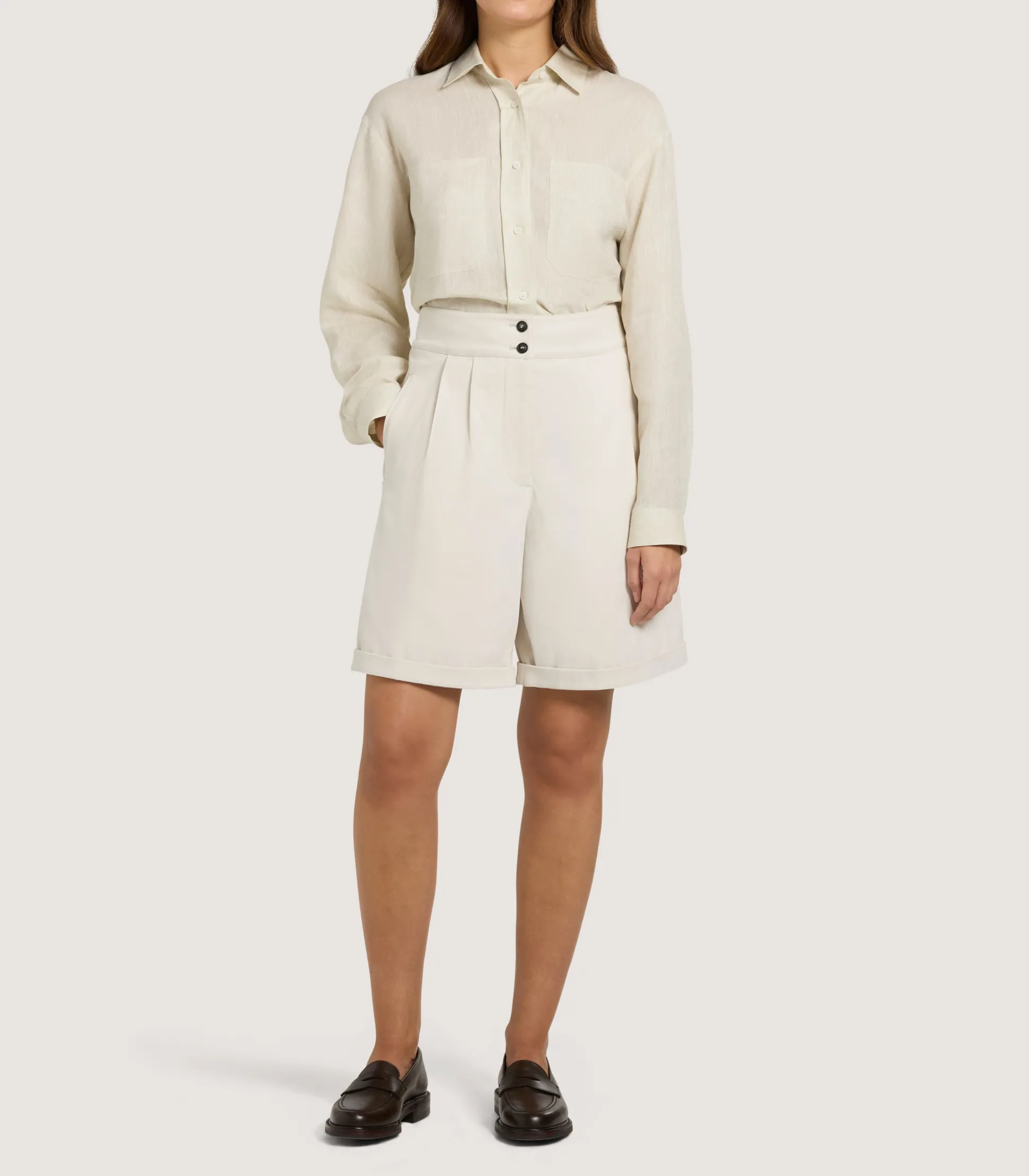 Double Pleat Shorts In Ivory