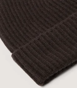 Unisex Ribbed Cashmere Beanie in Chocolate