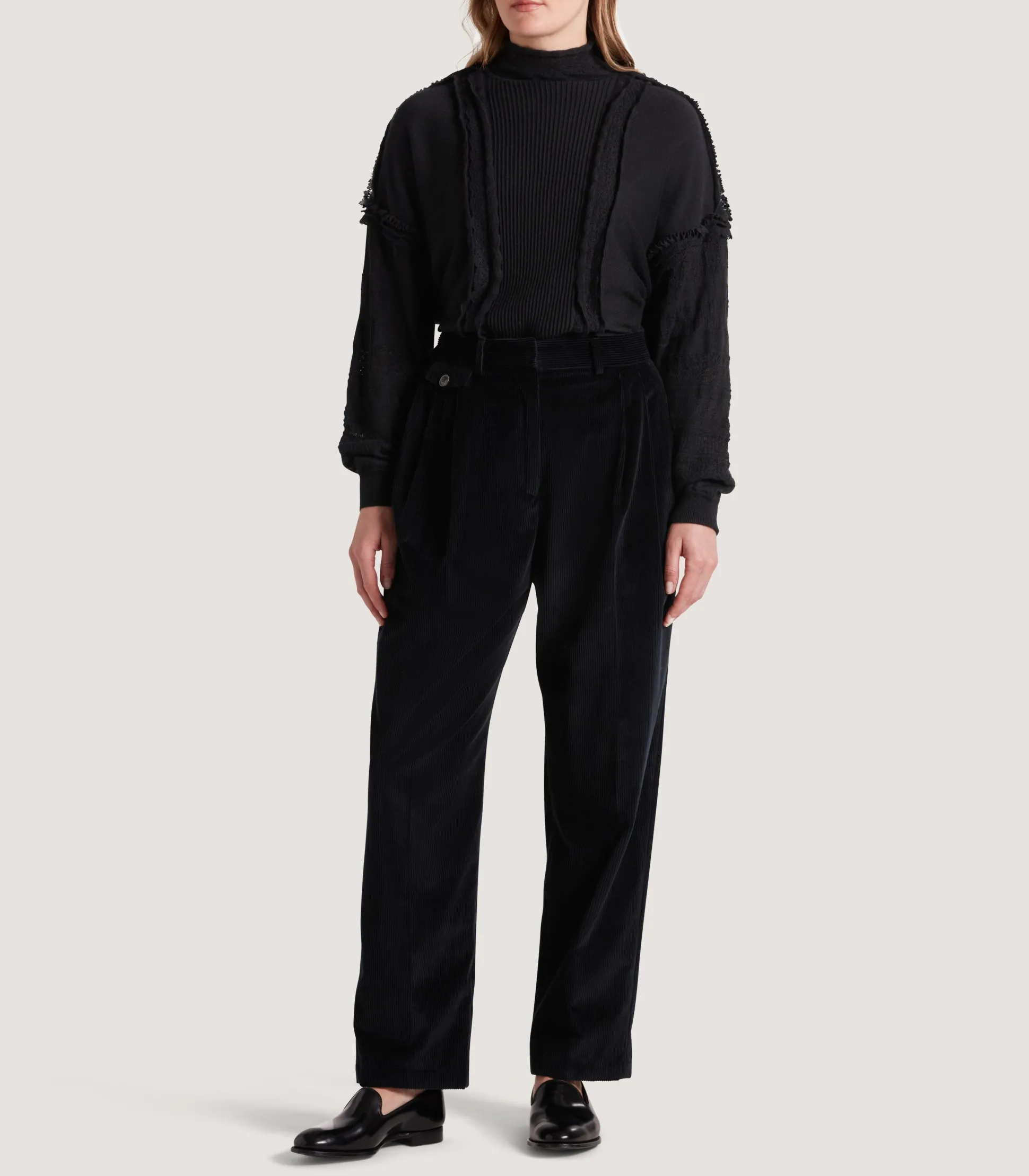 Women's Triple Pleat Trouser In Black