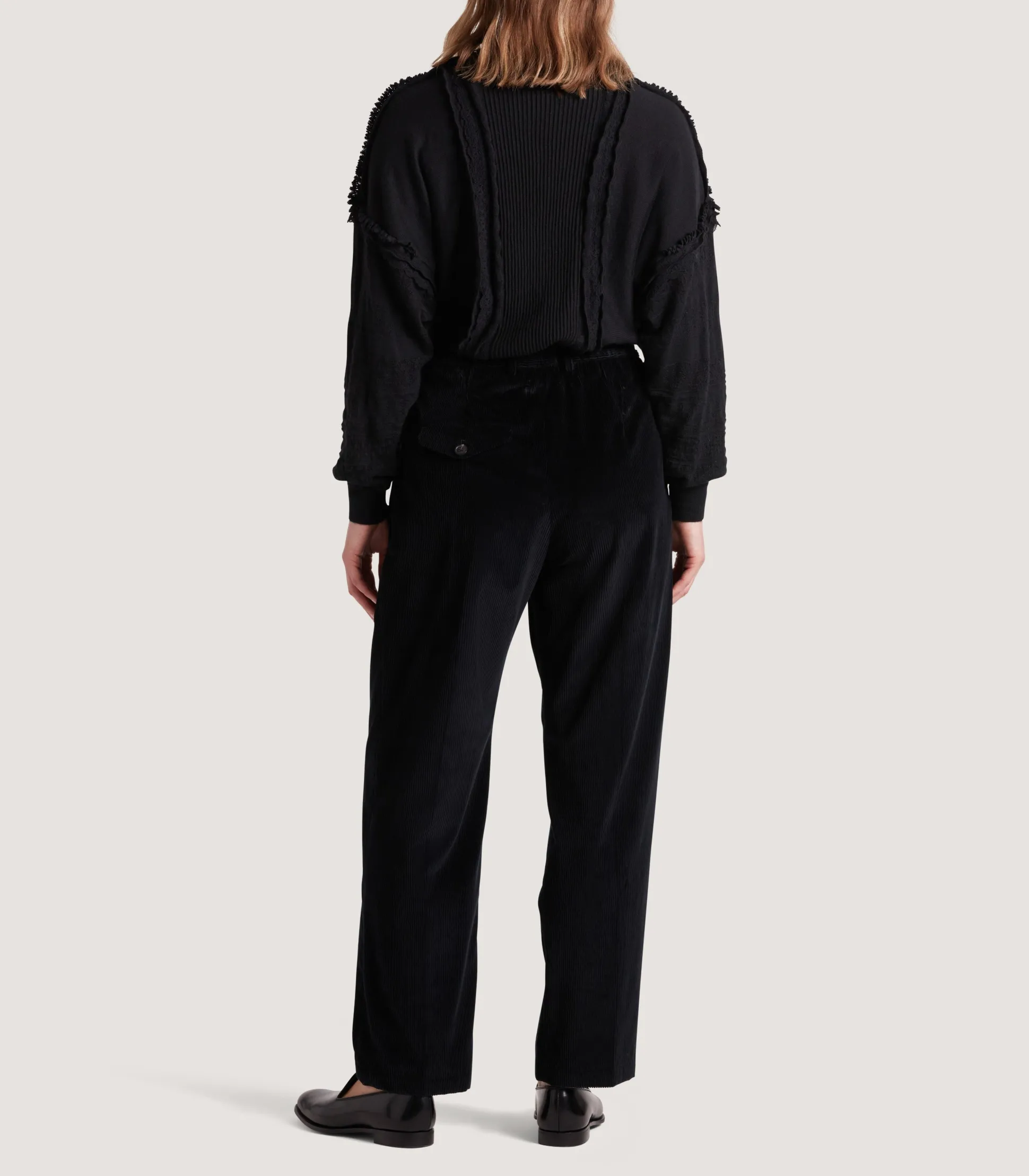 Women's Triple Pleat Trouser In Black